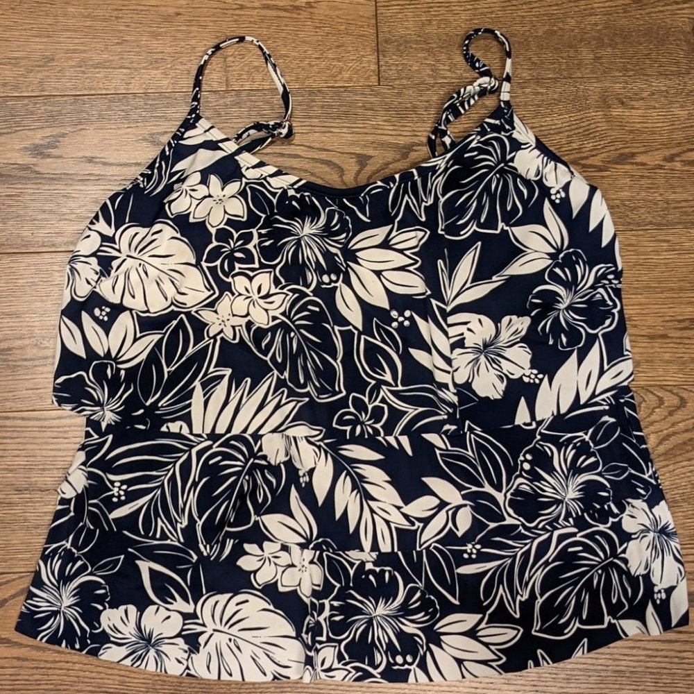 Caribbean Joe Blue Floral Ruffle Tankini Top 16